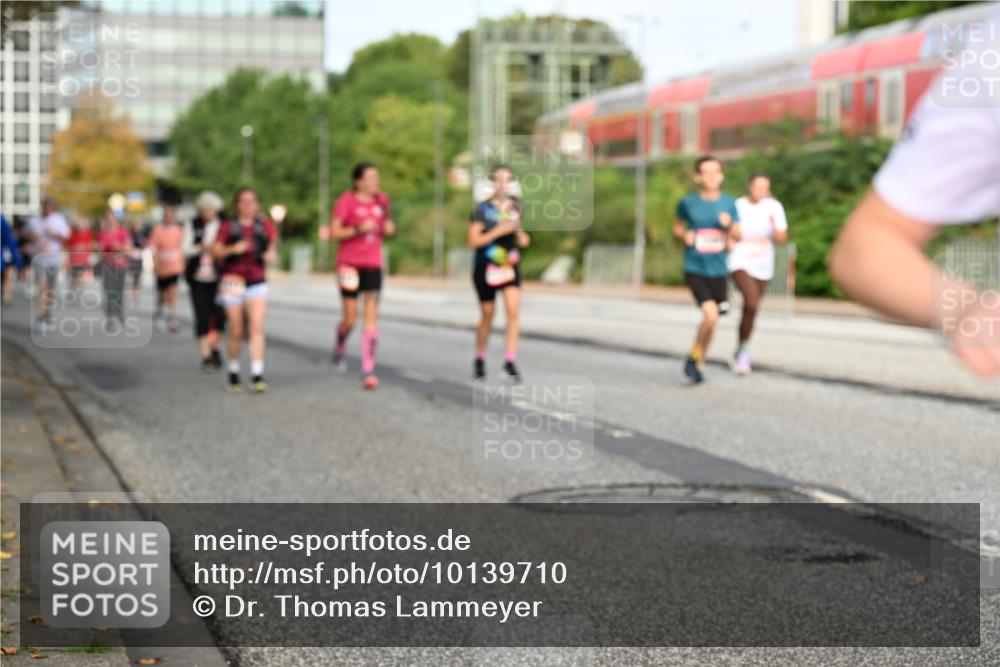 06.09.2026 - CURREX Alsterlauf Dr. Thomas Lammeyer http://msf.ph/oto/10139710 06.09.2026 10:06:54 Laufen  meine-sportfotos.de