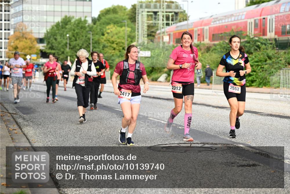 06.09.2026 - CURREX Alsterlauf Dr. Thomas Lammeyer http://msf.ph/oto/10139740 06.09.2026 10:06:56 Laufen 417, 2312, 2552 meine-sportfotos.de