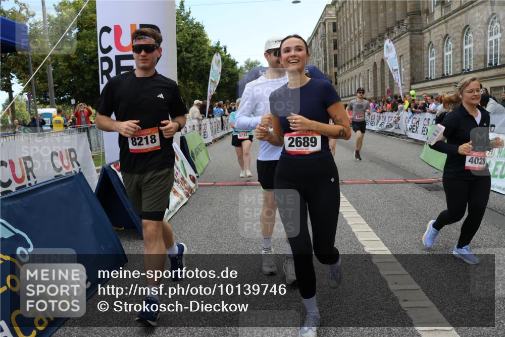 06.09.2026 - CURREX Alsterlauf Strokosch-Dieckow http://msf.ph/oto/10139746 06.09.2026 10:16:05 Ziel 2098, 2570, 2571, 2689, 2810, 3234, 3281, 3311, 4028, 4043, 4056, 4069, 4154, 4264, 4319, 4320, 4733, 5065, 5081, 5476, 5618, 5825, 8218 meine-sportfotos.de