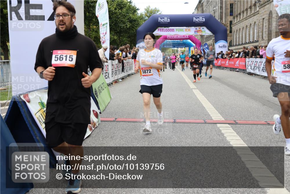 06.09.2026 - CURREX Alsterlauf Strokosch-Dieckow http://msf.ph/oto/10139756 06.09.2026 10:17:18 Ziel 1092, 2368, 2688, 2922, 3199, 3459, 5223, 5615, 5872, 5876, 6143 meine-sportfotos.de