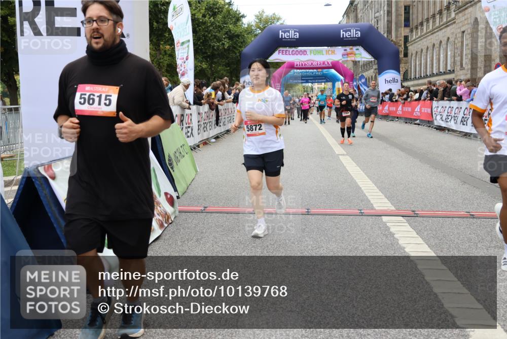 06.09.2026 - CURREX Alsterlauf Strokosch-Dieckow http://msf.ph/oto/10139768 06.09.2026 10:17:18 Ziel 1092, 2368, 2688, 2922, 3199, 3459, 5223, 5615, 5872, 5876, 6143 meine-sportfotos.de
