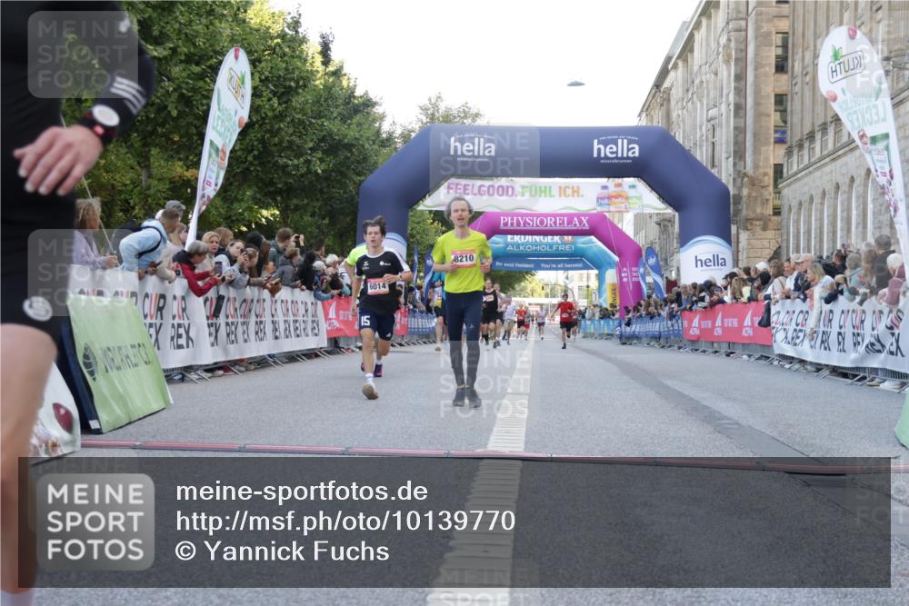 06.09.2026 - CURREX Alsterlauf Yannick Fuchs http://msf.ph/oto/10139770 06.09.2026 09:46:09 Ziel 2122, 3404, 4970, 5537, 5846, 5906, 6014, 6256, 8158, 8210 meine-sportfotos.de