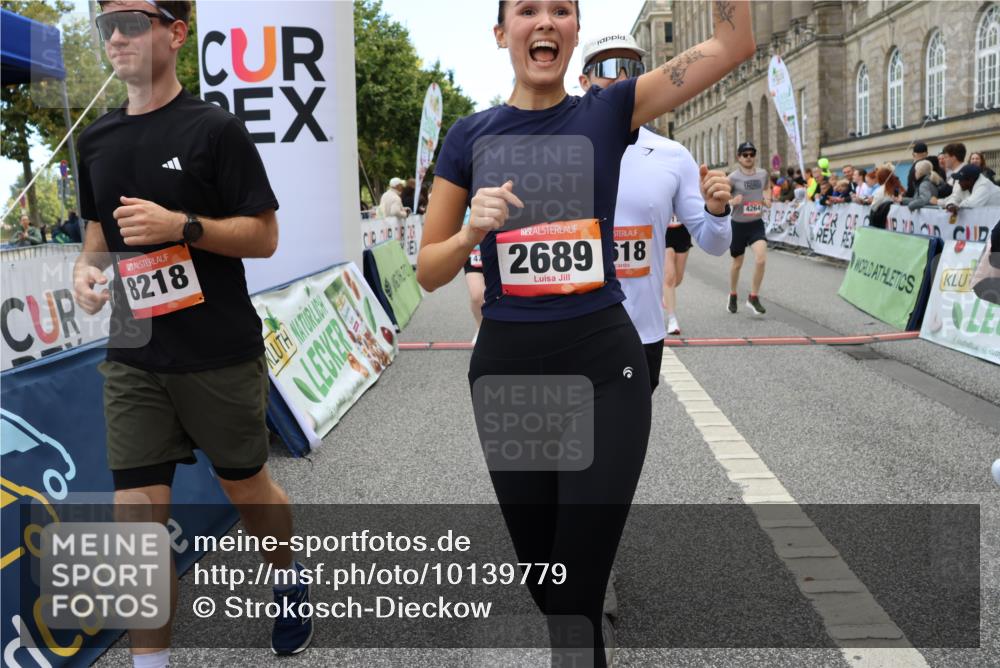 06.09.2026 - CURREX Alsterlauf Strokosch-Dieckow http://msf.ph/oto/10139779 06.09.2026 10:16:05 Ziel 2098, 2570, 2571, 2689, 2810, 3234, 3281, 3311, 4028, 4043, 4056, 4069, 4154, 4264, 4319, 4320, 4733, 5065, 5081, 5476, 5618, 5825, 8218 meine-sportfotos.de
