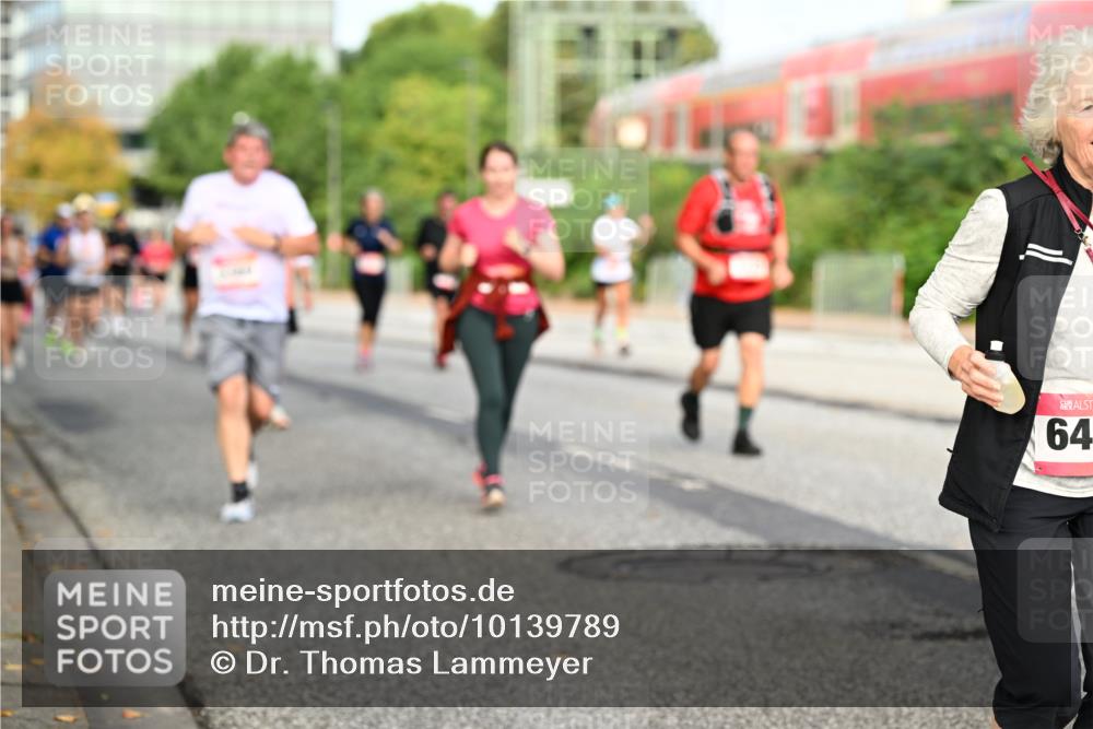 06.09.2026 - CURREX Alsterlauf Dr. Thomas Lammeyer http://msf.ph/oto/10139789 06.09.2026 10:07:01 Laufen 64 meine-sportfotos.de