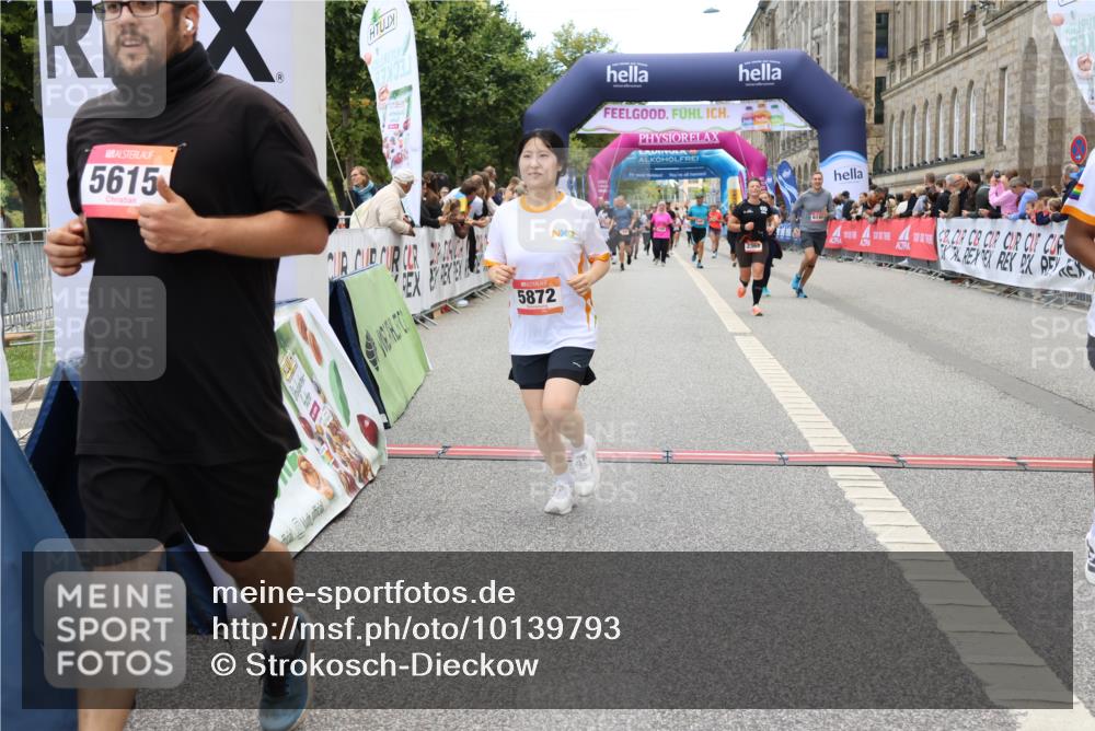 06.09.2026 - CURREX Alsterlauf Strokosch-Dieckow http://msf.ph/oto/10139793 06.09.2026 10:17:18 Ziel 1092, 2368, 2688, 2922, 3199, 3459, 5223, 5615, 5872, 5876, 6143 meine-sportfotos.de