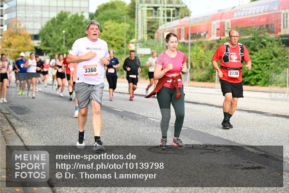 06.09.2026 - CURREX Alsterlauf Dr. Thomas Lammeyer http://msf.ph/oto/10139798 06.09.2026 10:07:02 Laufen 3360, 2226 meine-sportfotos.de
