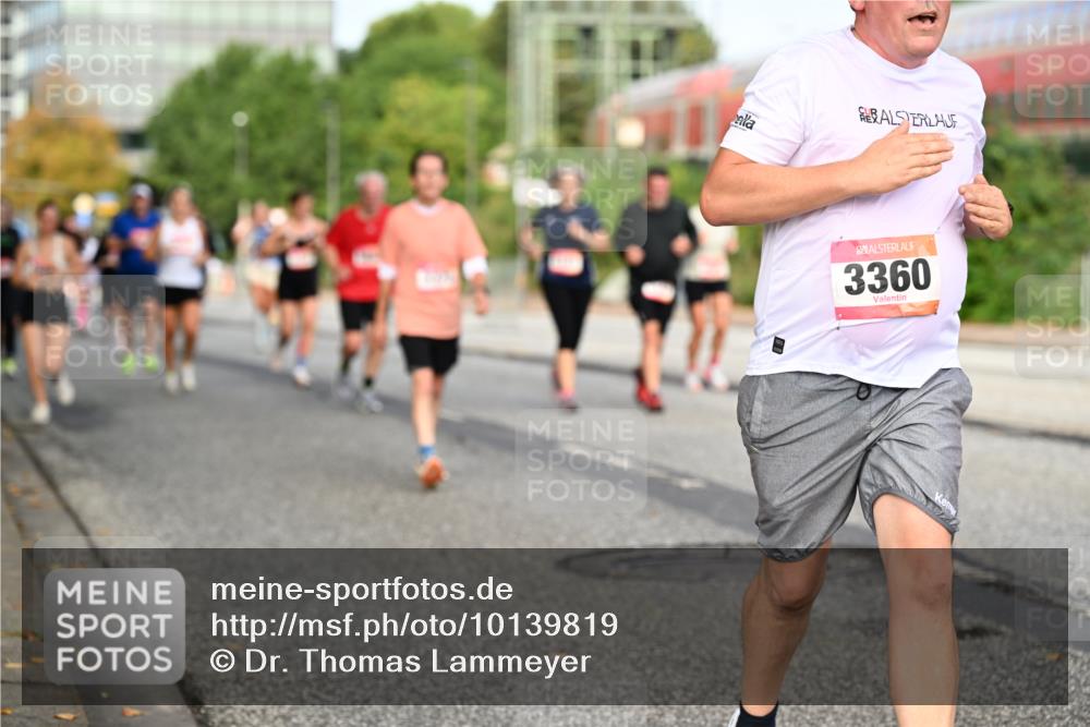 06.09.2026 - CURREX Alsterlauf Dr. Thomas Lammeyer http://msf.ph/oto/10139819 06.09.2026 10:07:04 Laufen 3360 meine-sportfotos.de
