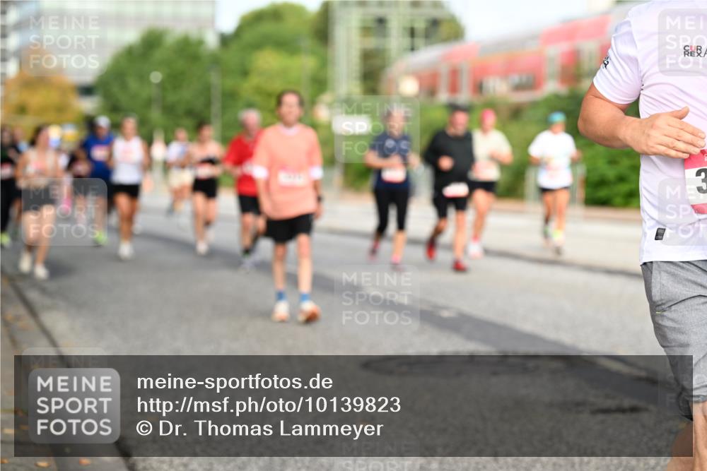 06.09.2026 - CURREX Alsterlauf Dr. Thomas Lammeyer http://msf.ph/oto/10139823 06.09.2026 10:07:05 Laufen 3 meine-sportfotos.de