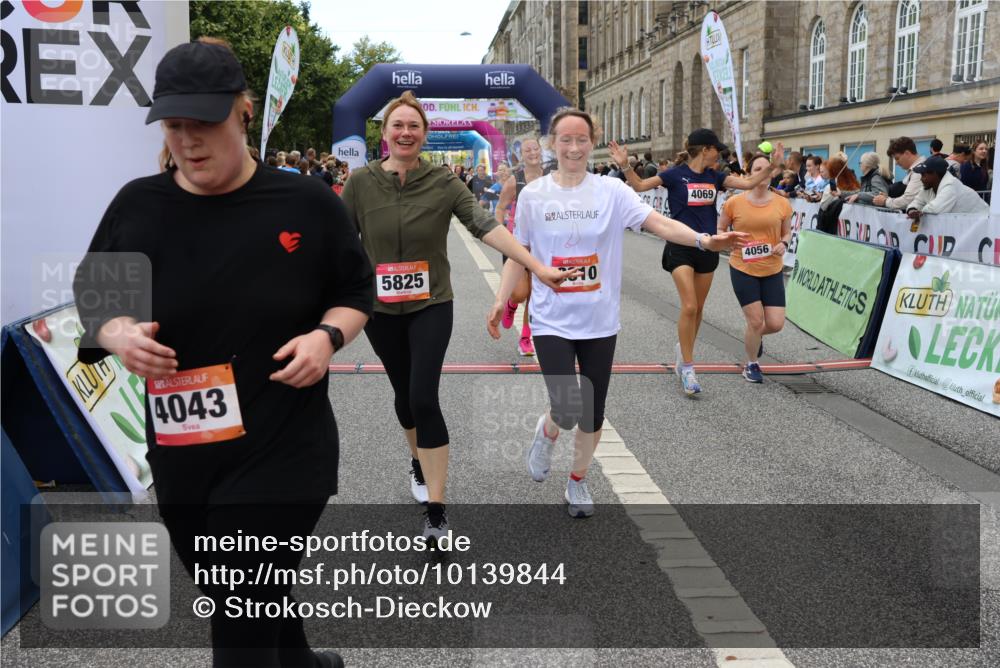 06.09.2026 - CURREX Alsterlauf Strokosch-Dieckow http://msf.ph/oto/10139844 06.09.2026 10:16:09 Ziel 2019, 2098, 2689, 2810, 3311, 3539, 4028, 4043, 4056, 4069, 4264, 4733, 5065, 5081, 5425, 5618, 5825, 5945, 8218 meine-sportfotos.de