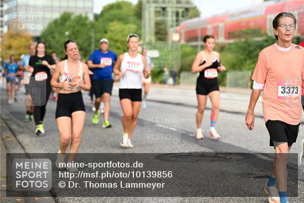 06.09.2026 - CURREX Alsterlauf Dr. Thomas Lammeyer http://msf.ph/oto/10139856 06.09.2026 10:07:09 Laufen 39, 3211, 3373 meine-sportfotos.de