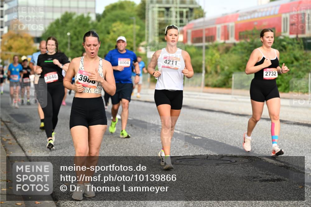 06.09.2026 - CURREX Alsterlauf Dr. Thomas Lammeyer http://msf.ph/oto/10139866 06.09.2026 10:07:10 Laufen 3840, 3960, 8004, 4211, 2732 meine-sportfotos.de
