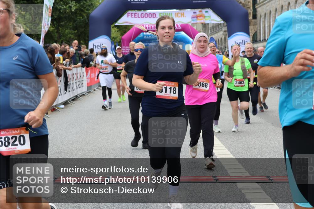 06.09.2026 - CURREX Alsterlauf Strokosch-Dieckow http://msf.ph/oto/10139906 06.09.2026 10:17:28 Ziel 2368, 2462, 2546, 2547, 2597, 2598, 2922, 2985, 3117, 3444, 3709, 5118, 5560, 5635, 5820, 5849, 6068, 6081, 6143, 6342, 6363 meine-sportfotos.de