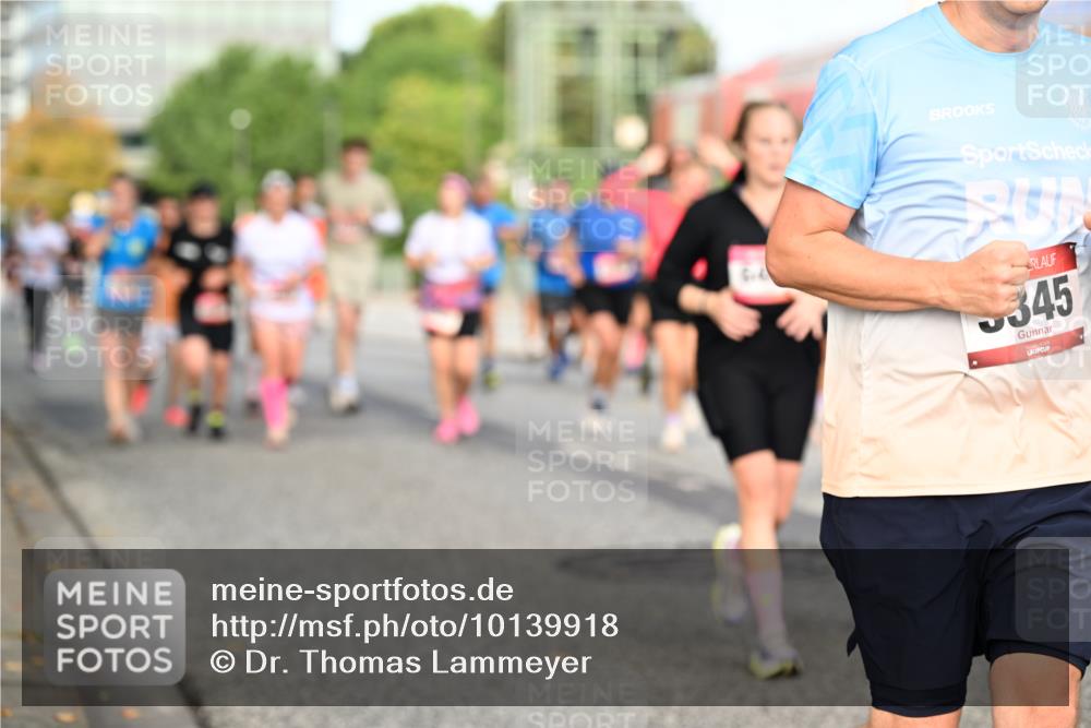 06.09.2026 - CURREX Alsterlauf Dr. Thomas Lammeyer http://msf.ph/oto/10139918 06.09.2026 10:07:15 Laufen 345 meine-sportfotos.de