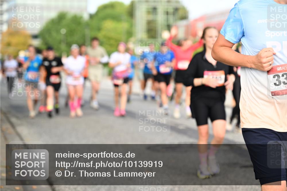 06.09.2026 - CURREX Alsterlauf Dr. Thomas Lammeyer http://msf.ph/oto/10139919 06.09.2026 10:07:15 Laufen 33 meine-sportfotos.de