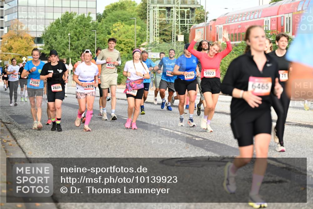 06.09.2026 - CURREX Alsterlauf Dr. Thomas Lammeyer http://msf.ph/oto/10139923 06.09.2026 10:07:15 Laufen 2701, 2356, 2889, 4223, 979, 80, 549, 2890, 5922, 6465, 71 meine-sportfotos.de