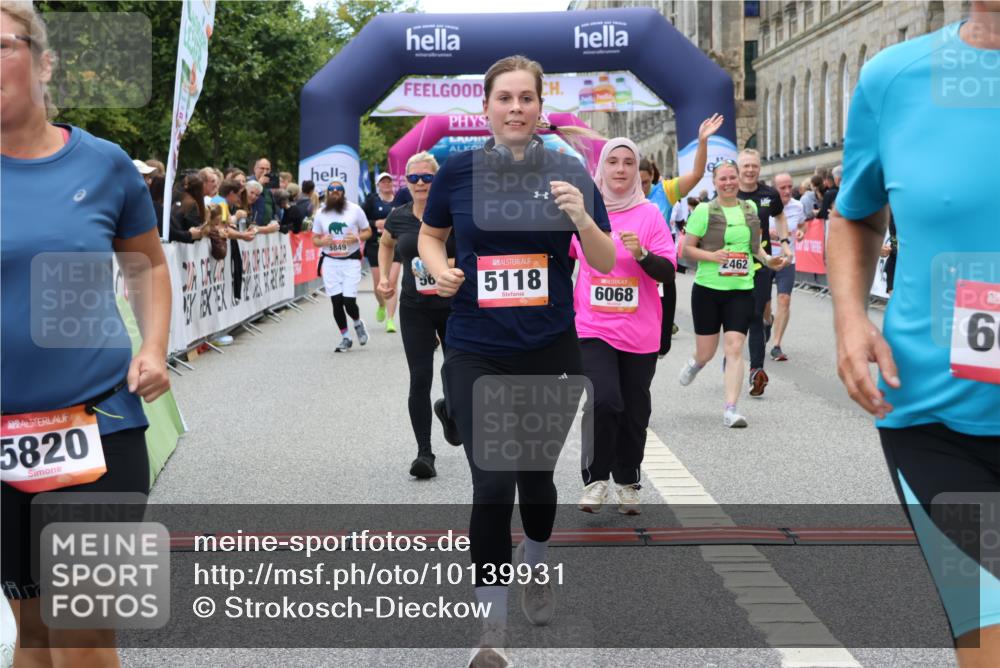 06.09.2026 - CURREX Alsterlauf Strokosch-Dieckow http://msf.ph/oto/10139931 06.09.2026 10:17:29 Ziel 2462, 2546, 2547, 2597, 2598, 2911, 2985, 3117, 3444, 3709, 5118, 5560, 5635, 5820, 5849, 6068, 6081, 6342, 6363, 8109 meine-sportfotos.de