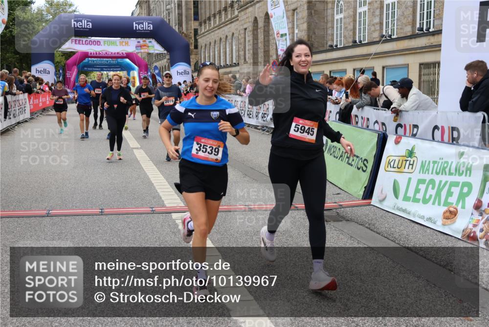 06.09.2026 - CURREX Alsterlauf Strokosch-Dieckow http://msf.ph/oto/10139967 06.09.2026 10:16:12 Ziel 2019, 2098, 2614, 2810, 2881, 2884, 3311, 3539, 3867, 4043, 4056, 4069, 4264, 4455, 5425, 5559, 5564, 5825, 5945 meine-sportfotos.de