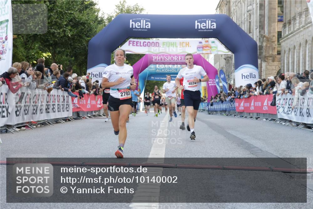 06.09.2026 - CURREX Alsterlauf Yannick Fuchs http://msf.ph/oto/10140002 06.09.2026 09:46:16 Ziel 2342, 2703, 4287, 4537, 4824, 4970, 5419, 5515, 5906, 6014, 6406, 8210, 8266 meine-sportfotos.de