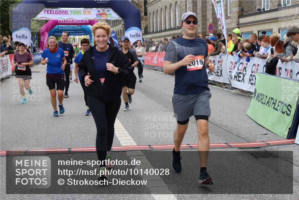 06.09.2026 - CURREX Alsterlauf Strokosch-Dieckow http://msf.ph/oto/10140028 06.09.2026 10:16:14 Ziel 2019, 2098, 2614, 2810, 2881, 2884, 3189, 3539, 3867, 4043, 4056, 4069, 4455, 5425, 5559, 5564, 5825, 5945 meine-sportfotos.de