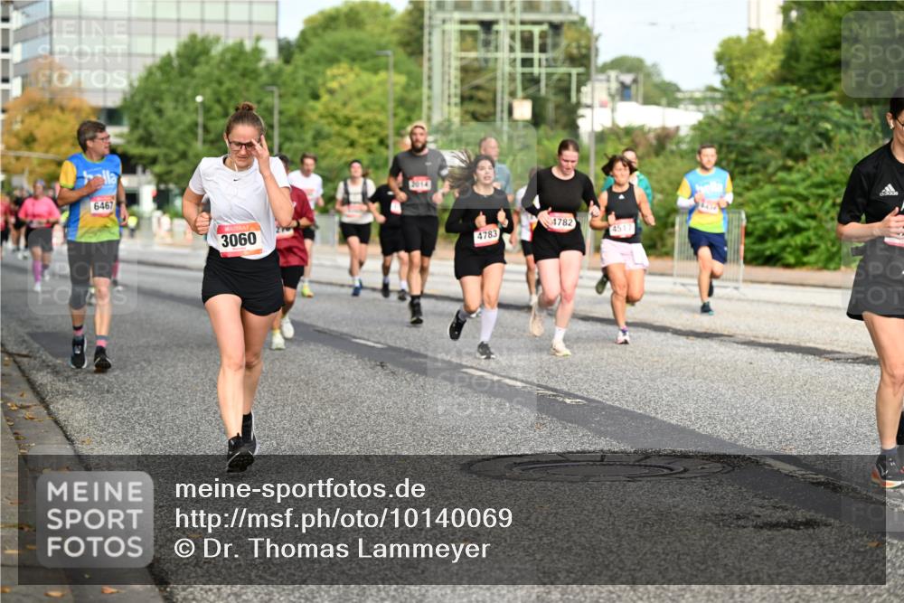 06.09.2026 - CURREX Alsterlauf Dr. Thomas Lammeyer http://msf.ph/oto/10140069 06.09.2026 10:07:31 Laufen 6467, 3060, 2014, 4782, 4783, 4517 meine-sportfotos.de