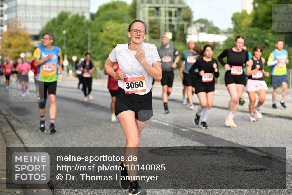 06.09.2026 - CURREX Alsterlauf Dr. Thomas Lammeyer http://msf.ph/oto/10140085 06.09.2026 10:07:32 Laufen 3060, 4783, 4782 meine-sportfotos.de
