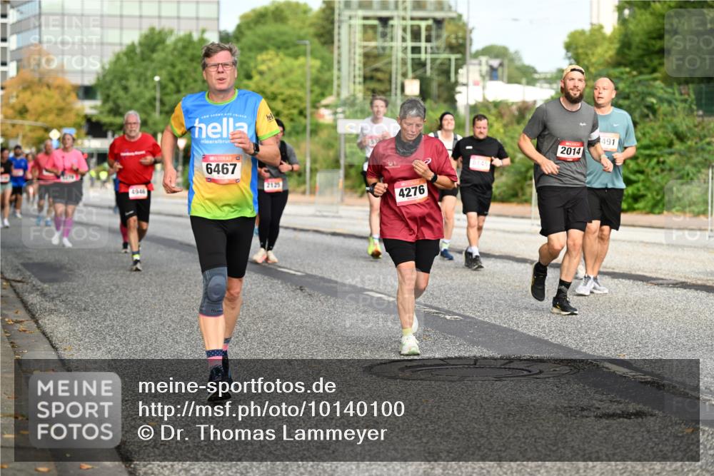 06.09.2026 - CURREX Alsterlauf Dr. Thomas Lammeyer http://msf.ph/oto/10140100 06.09.2026 10:07:34 Laufen 4946, 6467, 2125, 4276, 8145, 2014, 491 meine-sportfotos.de