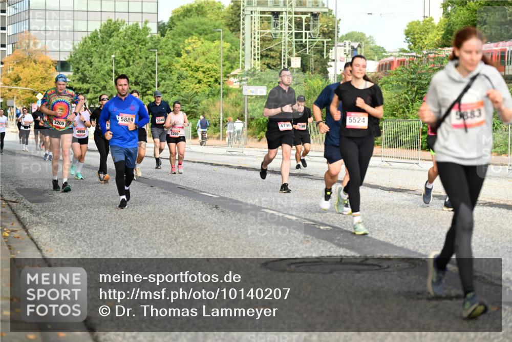 06.09.2026 - CURREX Alsterlauf Dr. Thomas Lammeyer http://msf.ph/oto/10140207 06.09.2026 10:07:54 Laufen 2205, 4958, 5889, 3048, 5524, 5883, 4790, 186, 5203 meine-sportfotos.de