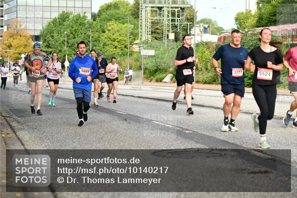 06.09.2026 - CURREX Alsterlauf Dr. Thomas Lammeyer http://msf.ph/oto/10140217 06.09.2026 10:07:55 Laufen 2205, 4958, 5889, 308, 5203, 4790, 3777, 5524 meine-sportfotos.de