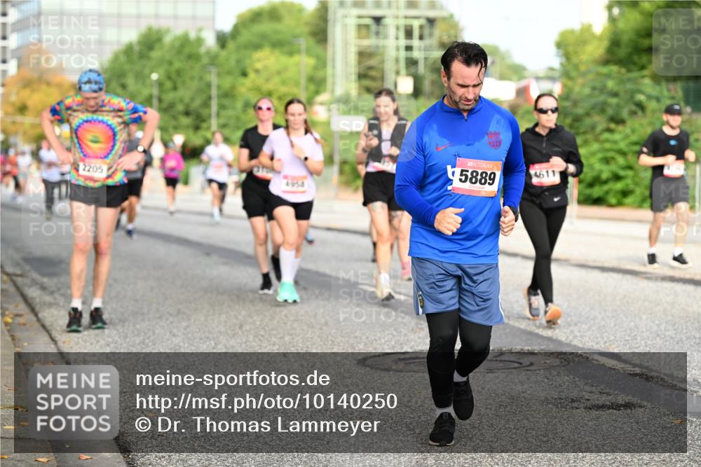 06.09.2026 - CURREX Alsterlauf Dr. Thomas Lammeyer http://msf.ph/oto/10140250 06.09.2026 10:07:59 Laufen 2205, 5889, 4611 meine-sportfotos.de