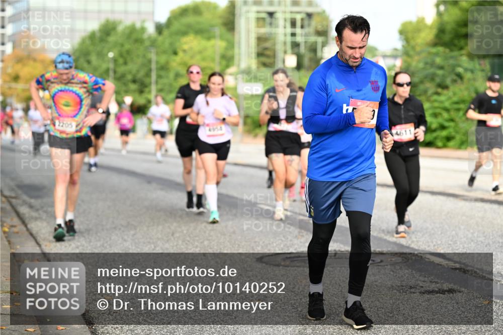 06.09.2026 - CURREX Alsterlauf Dr. Thomas Lammeyer http://msf.ph/oto/10140252 06.09.2026 10:07:59 Laufen 2205, 4954, 4611 meine-sportfotos.de
