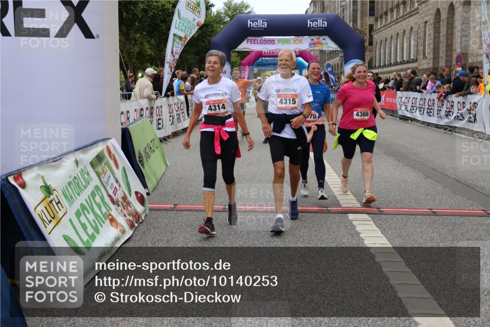 06.09.2026 - CURREX Alsterlauf Strokosch-Dieckow http://msf.ph/oto/10140253 06.09.2026 10:16:24 Ziel 2614, 2744, 2888, 2910, 3015, 3019, 3189, 4314, 4315, 4366, 4396, 4455, 4820, 4821, 5559, 5564, 5787 meine-sportfotos.de