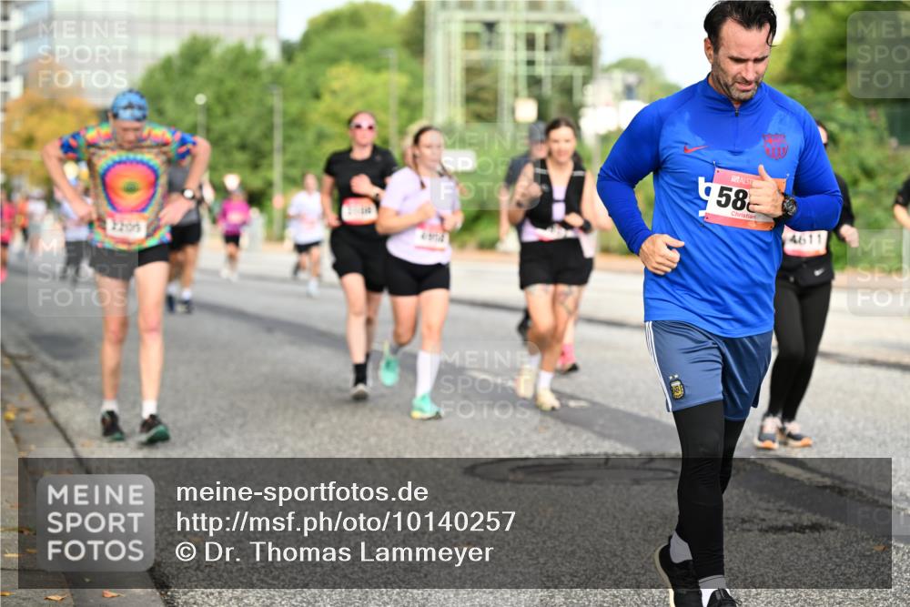 06.09.2026 - CURREX Alsterlauf Dr. Thomas Lammeyer http://msf.ph/oto/10140257 06.09.2026 10:07:59 Laufen 221015, 58, 4611 meine-sportfotos.de