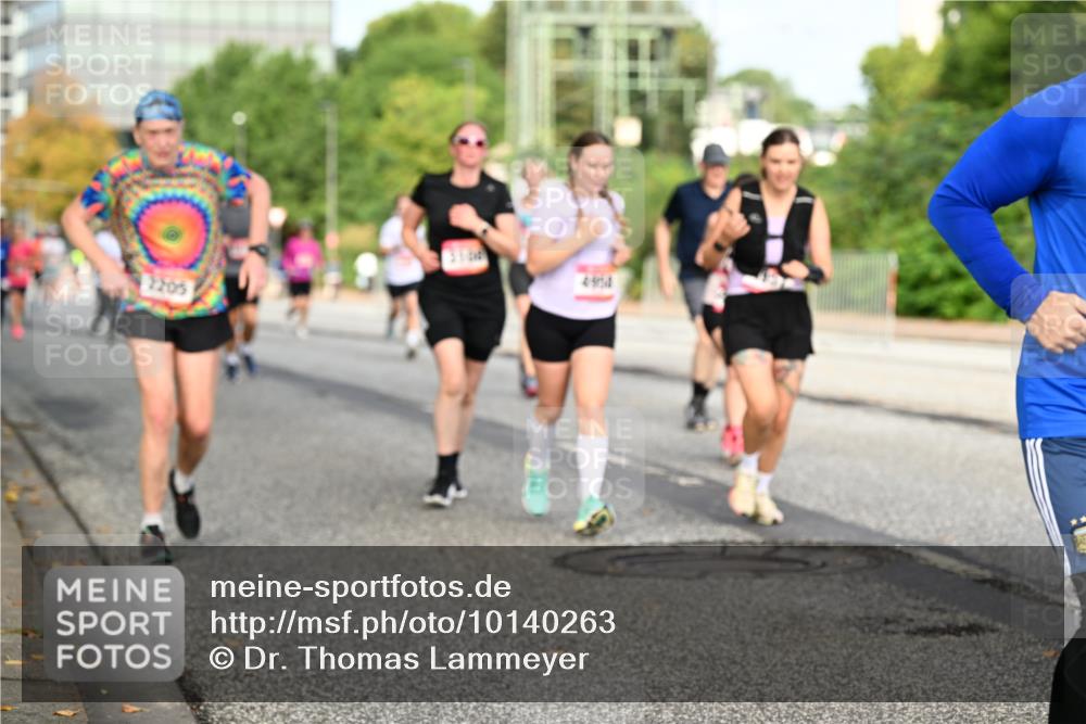 06.09.2026 - CURREX Alsterlauf Dr. Thomas Lammeyer http://msf.ph/oto/10140263 06.09.2026 10:08:00 Laufen 2205 meine-sportfotos.de