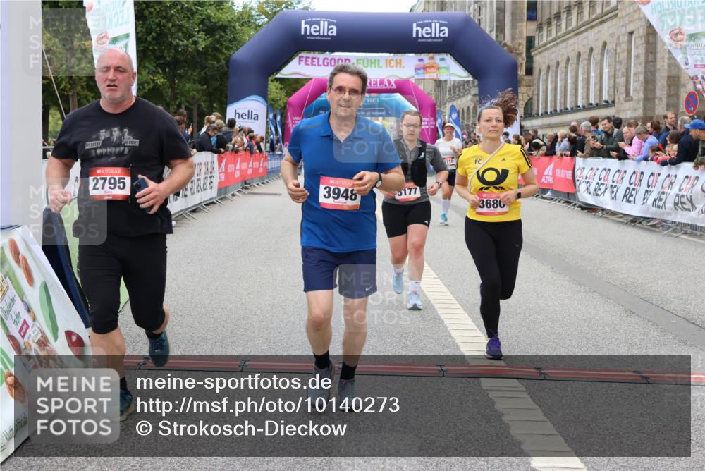 06.09.2026 - CURREX Alsterlauf Strokosch-Dieckow http://msf.ph/oto/10140273 06.09.2026 10:17:50 Ziel 2645, 2710, 2795, 3680, 3948, 4757, 4759, 5177 meine-sportfotos.de