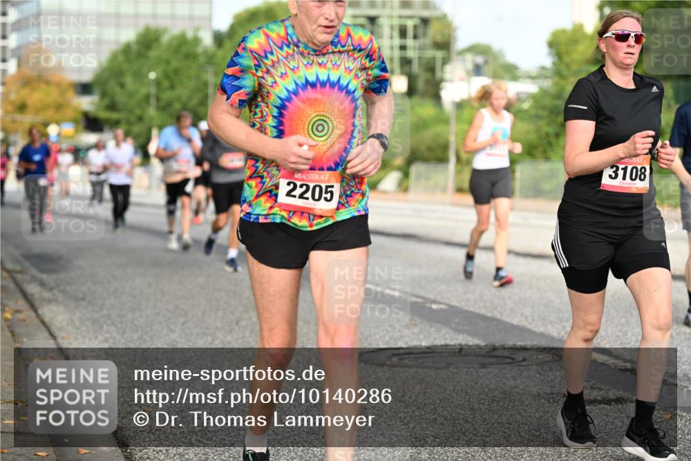 06.09.2026 - CURREX Alsterlauf Dr. Thomas Lammeyer http://msf.ph/oto/10140286 06.09.2026 10:08:02 Laufen 2205, 3108 meine-sportfotos.de