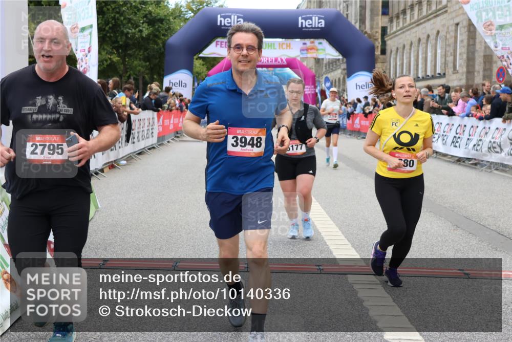 06.09.2026 - CURREX Alsterlauf Strokosch-Dieckow http://msf.ph/oto/10140336 06.09.2026 10:17:51 Ziel 2645, 2710, 2795, 3680, 3948, 4757, 4759, 5177 meine-sportfotos.de
