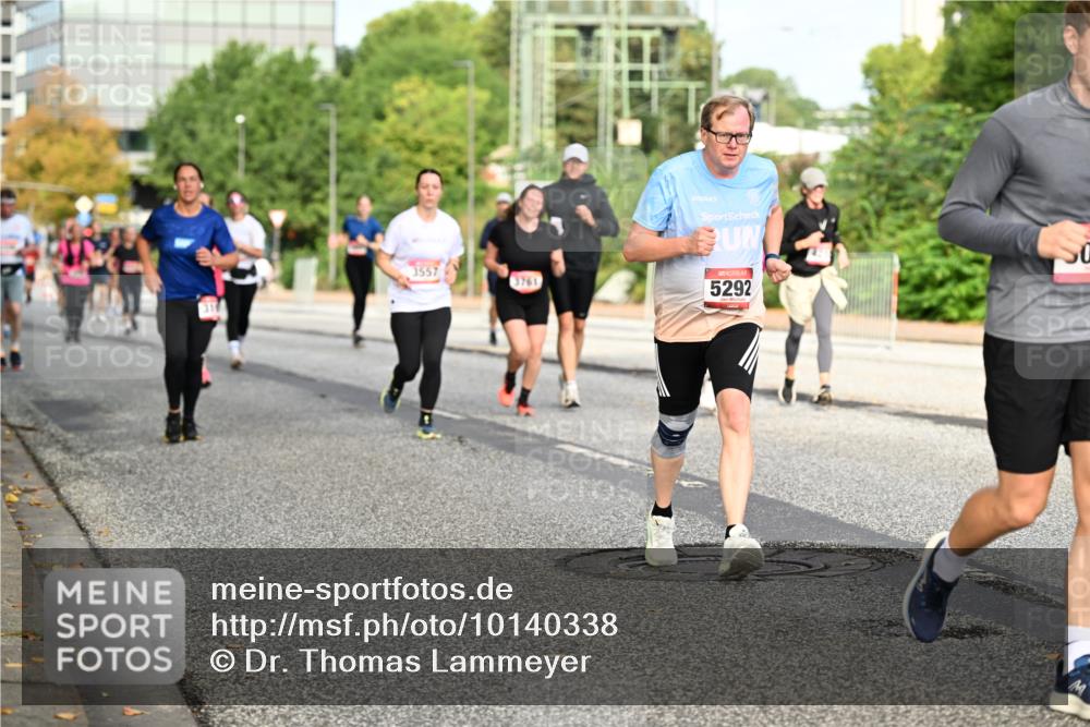 06.09.2026 - CURREX Alsterlauf Dr. Thomas Lammeyer http://msf.ph/oto/10140338 06.09.2026 10:08:07 Laufen 3557, 5292 meine-sportfotos.de