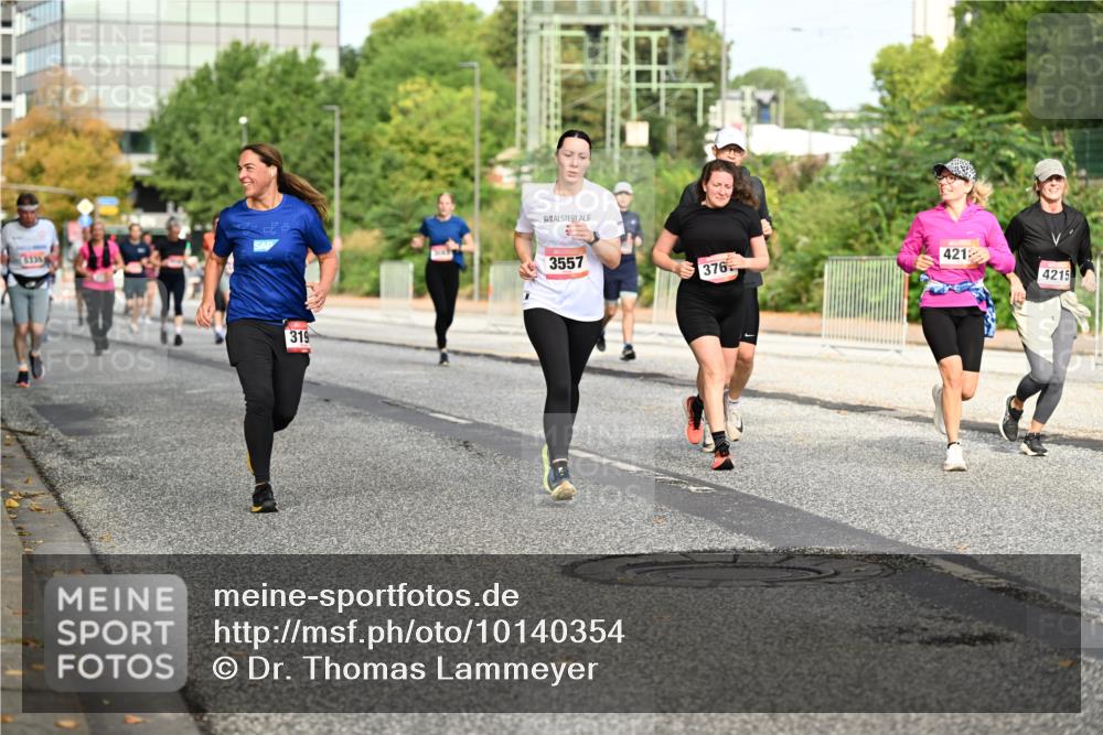 06.09.2026 - CURREX Alsterlauf Dr. Thomas Lammeyer http://msf.ph/oto/10140354 06.09.2026 10:08:09 Laufen 319, 3557, 421, 376, 4215 meine-sportfotos.de