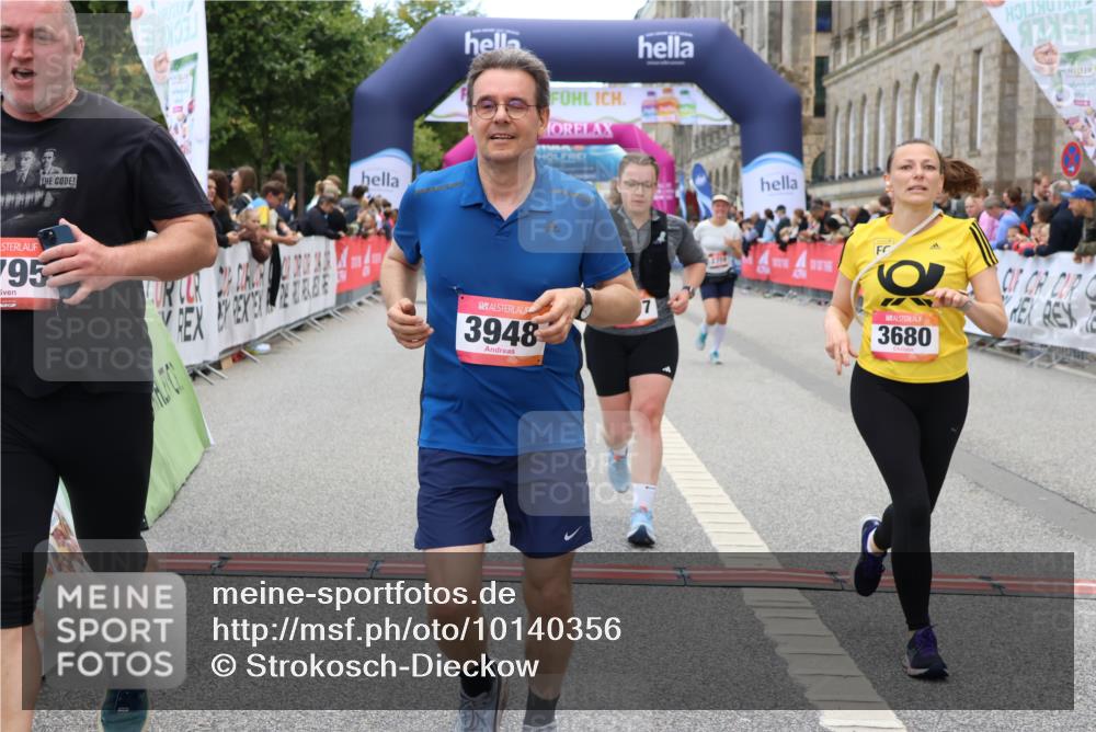 06.09.2026 - CURREX Alsterlauf Strokosch-Dieckow http://msf.ph/oto/10140356 06.09.2026 10:17:51 Ziel 2645, 2710, 2795, 3680, 3948, 4757, 4759, 5177 meine-sportfotos.de