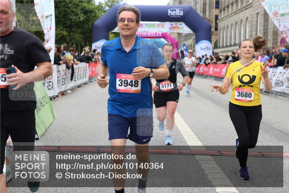 06.09.2026 - CURREX Alsterlauf Strokosch-Dieckow http://msf.ph/oto/10140364 06.09.2026 10:17:51 Ziel 2645, 2710, 2795, 3680, 3948, 4757, 4759, 5177 meine-sportfotos.de
