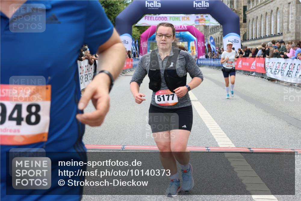 06.09.2026 - CURREX Alsterlauf Strokosch-Dieckow http://msf.ph/oto/10140373 06.09.2026 10:17:52 Ziel 2645, 2710, 2795, 3680, 3948, 4757, 4759, 5177 meine-sportfotos.de