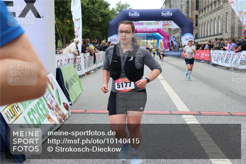 06.09.2026 - CURREX Alsterlauf Strokosch-Dieckow http://msf.ph/oto/10140415 06.09.2026 10:17:53 Ziel 2645, 2710, 2795, 3680, 3948, 4757, 4759, 5177 meine-sportfotos.de