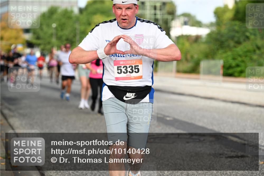 06.09.2026 - CURREX Alsterlauf Dr. Thomas Lammeyer http://msf.ph/oto/10140428 06.09.2026 10:08:17 Laufen 5335 meine-sportfotos.de