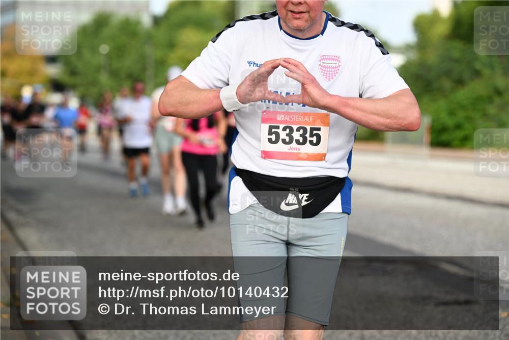 06.09.2026 - CURREX Alsterlauf Dr. Thomas Lammeyer http://msf.ph/oto/10140432 06.09.2026 10:08:17 Laufen 5335 meine-sportfotos.de