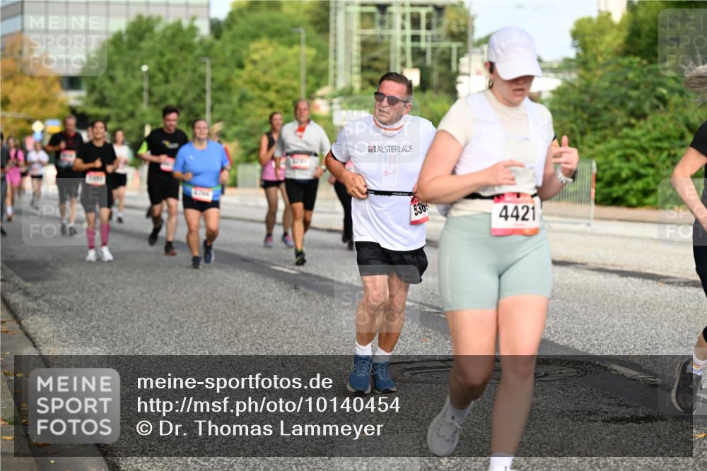 06.09.2026 - CURREX Alsterlauf Dr. Thomas Lammeyer http://msf.ph/oto/10140454 06.09.2026 10:08:22 Laufen 1241, 536, 4421 meine-sportfotos.de
