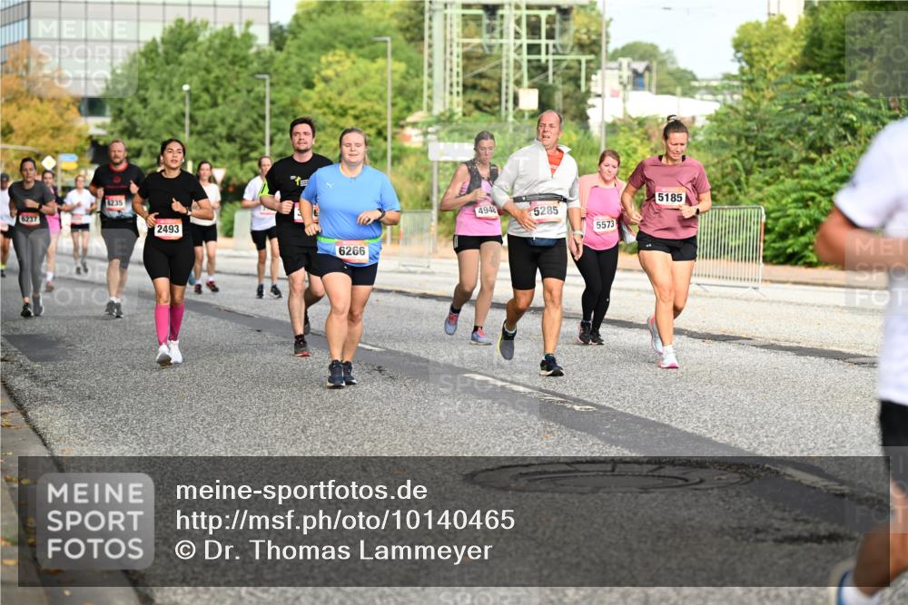 06.09.2026 - CURREX Alsterlauf Dr. Thomas Lammeyer http://msf.ph/oto/10140465 06.09.2026 10:08:24 Laufen 6237, 6235, 2493, 6266, 5185, 4948, 5285, 5573 meine-sportfotos.de