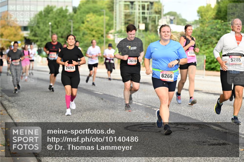 06.09.2026 - CURREX Alsterlauf Dr. Thomas Lammeyer http://msf.ph/oto/10140486 06.09.2026 10:08:26 Laufen 2493, 3616, 6266, 494, 5285 meine-sportfotos.de
