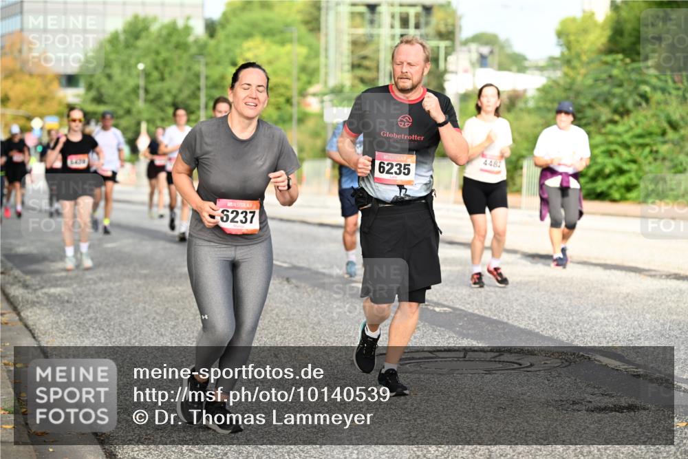 06.09.2026 - CURREX Alsterlauf Dr. Thomas Lammeyer http://msf.ph/oto/10140539 06.09.2026 10:08:31 Laufen 6237, 6235, 4482 meine-sportfotos.de