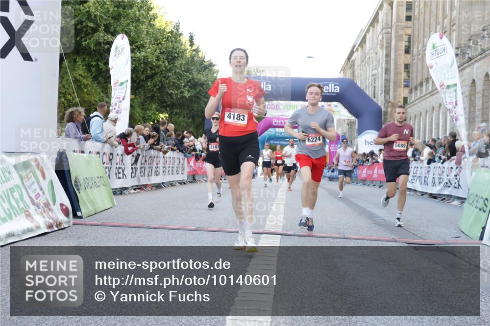 06.09.2026 - CURREX Alsterlauf Yannick Fuchs http://msf.ph/oto/10140601 06.09.2026 09:46:27 Ziel 2342, 2563, 2683, 2752, 3132, 3182, 4183, 4287, 4537, 4619, 5419, 5515, 6224 meine-sportfotos.de