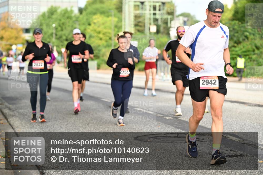 06.09.2026 - CURREX Alsterlauf Dr. Thomas Lammeyer http://msf.ph/oto/10140623 06.09.2026 10:08:40 Laufen 2750, 2942 meine-sportfotos.de